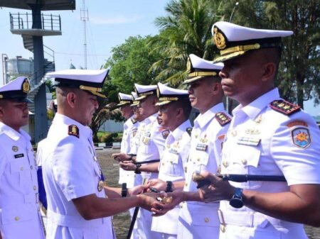 Komando Armada I melaksanakan regenerasi kepemimpinan melalui mutasi sejumlah perwira di lingkungan satuan operasional dan staf.