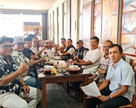 Pengurus Persatuan Wartawan Indonesia (PWI) Kepulauan Riau (Kepri) menggelar rapat konsolidasi sejumlah program strategis bersama pengurus daerah, di RAV Hotel Kota Tanjungpinang, Rabu (29/7/2026)