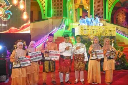 MTQ ke-XII Tingkat Provinsi Kepri resmi ditutup di halaman Gedung LAM Provinsi Kepulauan Riau, Kamis (9/7) malam.