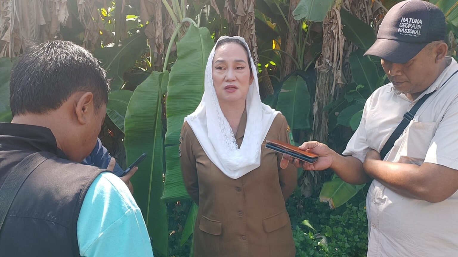 Petani Sebagai Tonggak Ketahanan Pangan, Bupati Cen : Mereka Harus Dapat Perlindungan