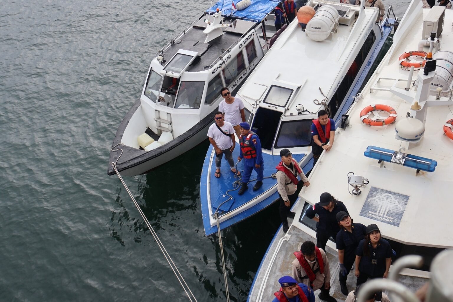 Imigrasi Batam Gandeng Lintas Instansi Awasi Pergerakan WNA di Perairan, Periksa Dua Kapal Asing