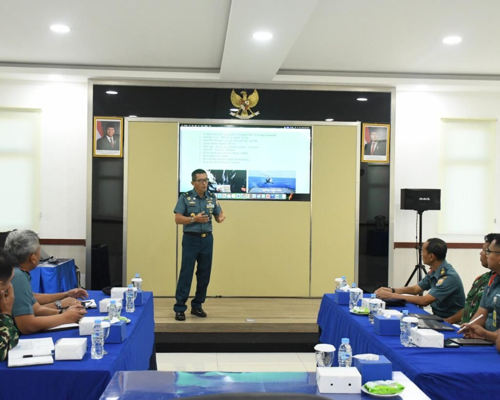 Awak KRI Dapat Pembekalan Materi dari Kepala Staf Koarmada I