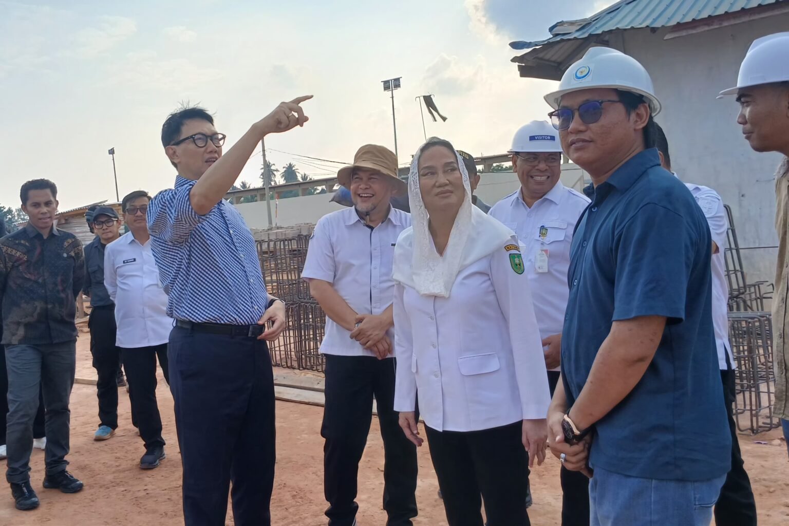 Wamenlu Oegro dan Bupati Cen Gembira Pembangunan Pasar Ikan Ranai Hibah JICA Berjalan Progresif