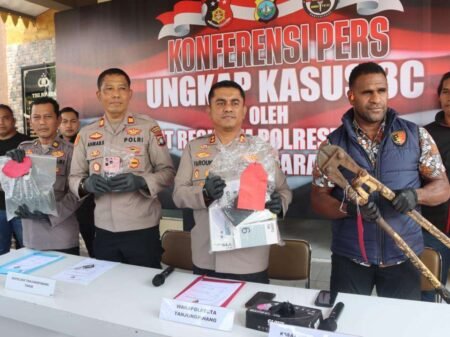 Komplotan Spesialis Pencuri di 17 TKP Diringkus Polisi, Salah Satu TKP Rumah Hakim PN Tanjungpinang Polresta Tanjungpinang Press saat melakukan konferensi pers kasus pencurian dan penadahan di Mapolresta Tanjungpinang, Jumat (14/08/2026)