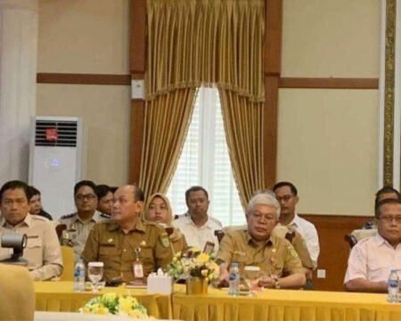 Plt. Asisten Pemerintahan dan Kesra Pemko Tanjungpinang Yoni Fadri lanjut saat mengikuti rakor