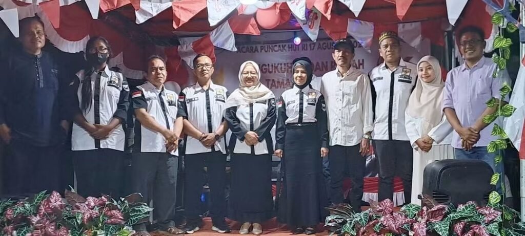 Semarak Malam Puncak HUT RI, Muarofah Dikukuhkan sebagai Ketua RW 08 Tanjung Sengkuang Bersama 7 Ketua RT