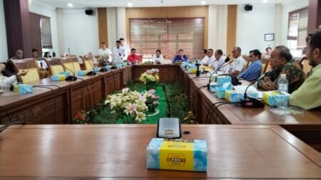 RDP Komisi IV DPRD Kota Batam membahas dugaan persoalan legalitas penyelenggaraan pendidikan di Playgroup Djuwita baru-baru ini.