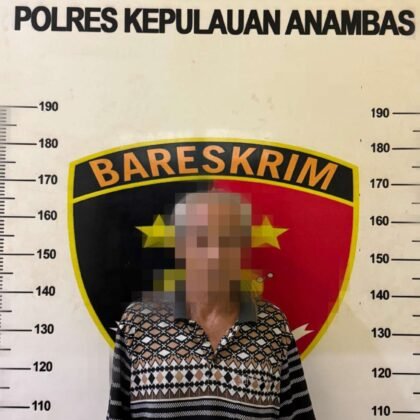 Pelaku berinisial R alias D usia 69 tahun yang diduga menyetubuhi dan menghamli remaja di Kabupaten Kepulauan Anambas hingga melahirkan usai di tangkap Polisi