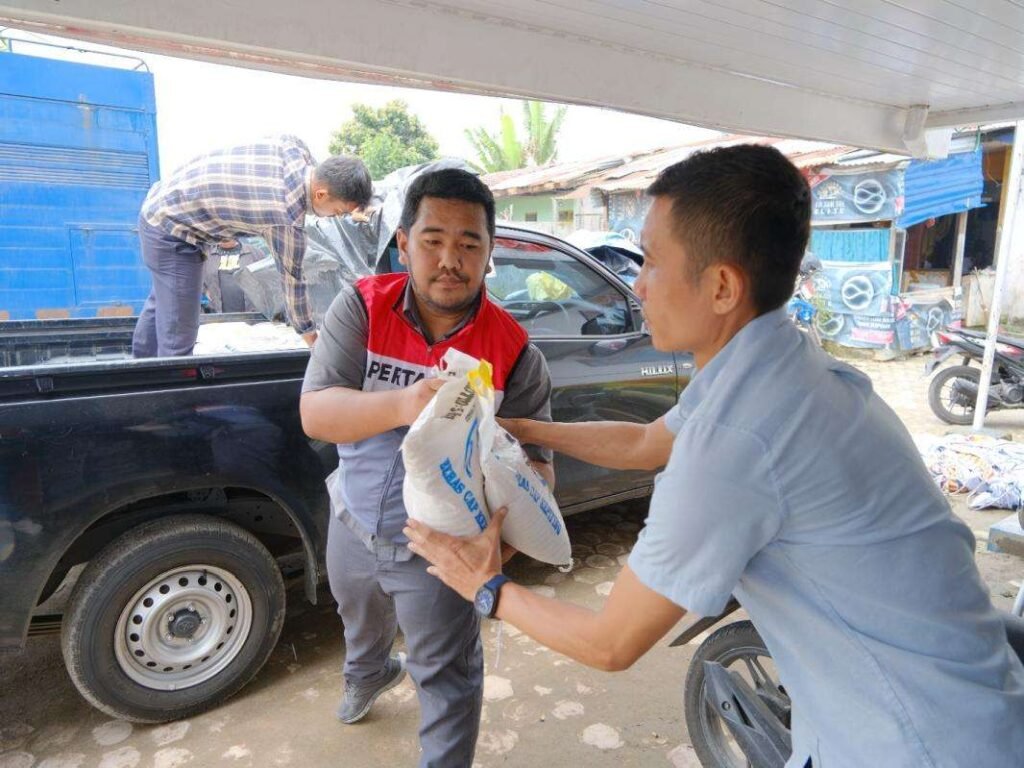 Salurkan Bantuan Sembako, Pertamina Patra Niaga Terus Dorong Upaya Pemulihan Pasca Erupsi Gunung Sinabung di Kabupaten Karo, Senin (07/09/2026)