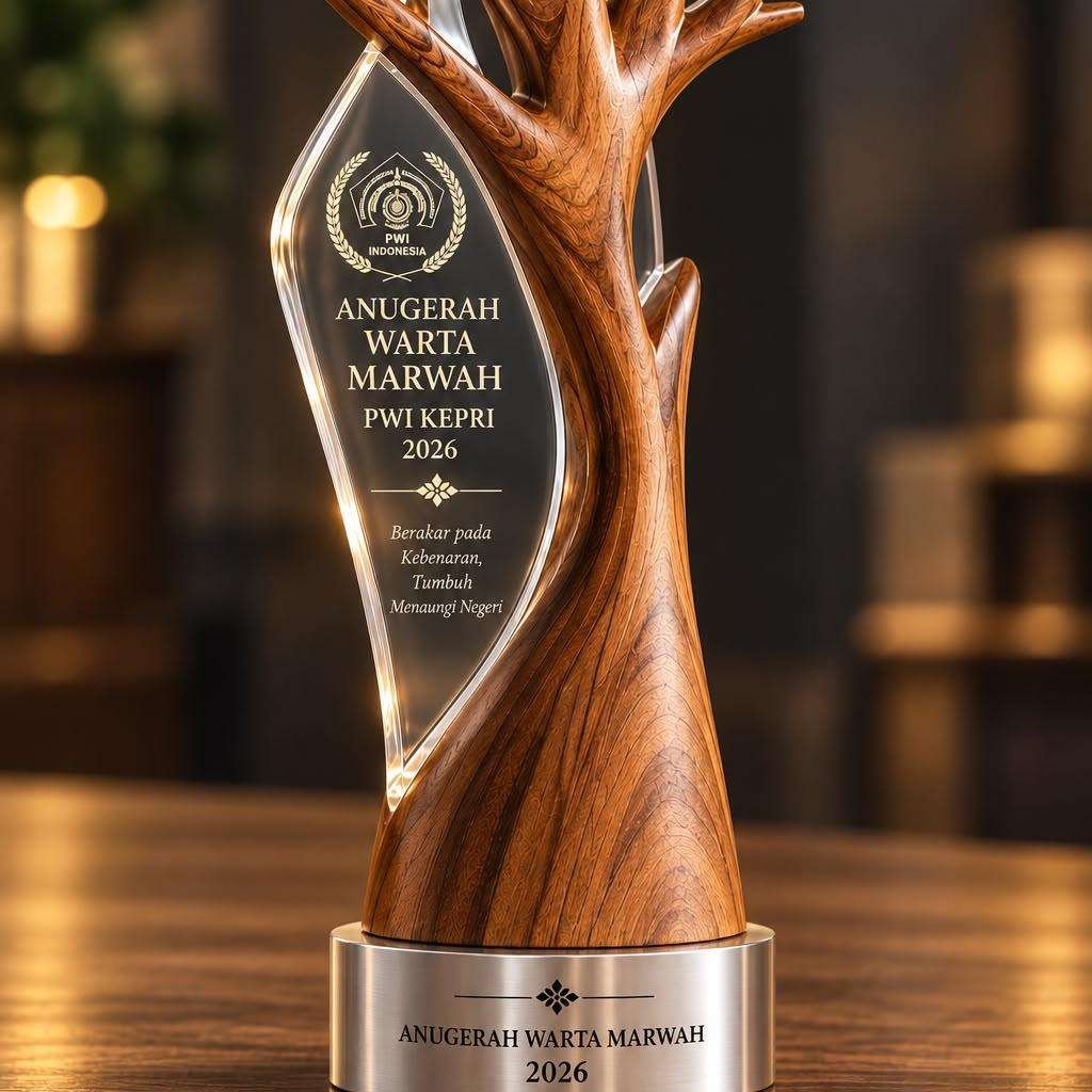 Penghargaan kepada Lima Tokoh Miliki Karya Kepemimpinan Tingangkatkan Marwah Negeri 2026 dari PWI Kepri