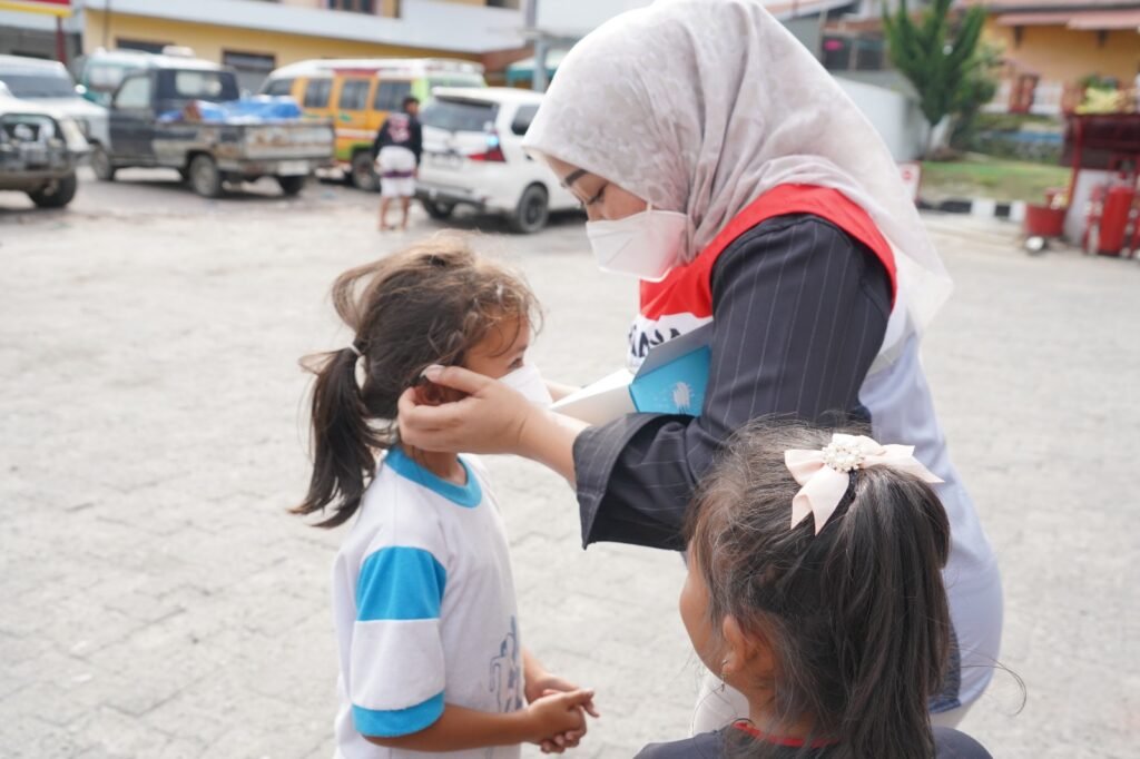 Aksi tanggap darurat ini dilakukan sebagai bentuk kepedulian perusahaan Pertamina Petra Niaga terhadap masyarakat di sekitar wilayah operasional, menyusul terjadinya erupsi Gunung Sinabung pada Senin (31/8).
